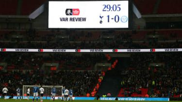 VAR: endnu en pinlig aften for engelsk fodbold