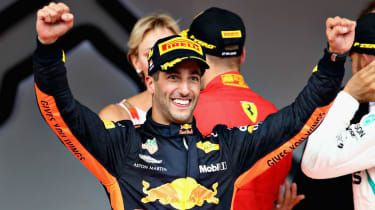 F1 Monako GP: Danielis Ricciardo atsispiria Sebastianui Vetteliui, kad užtikrintų pergalę