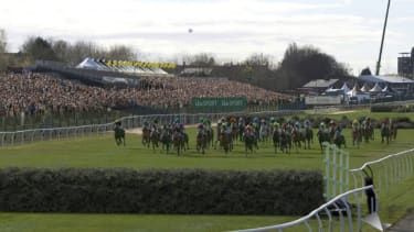 Wirtualny przewodnik po Grand National 2020: biegacze, kursy, czas rozpoczęcia, kanał telewizyjny