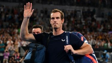 Wideo: Andy Murray uderza w mur po powrocie do tenisa