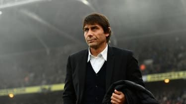 Medzi Chelsea a titulom v Premier League stojí iba Arsenal