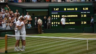 Kevin Anderson l-a învins pe John Isner într-o semifinală epică la Campionatele de la Wimbledon din 2018