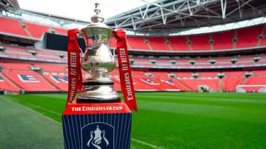 Emirates FA Cup-trofæet