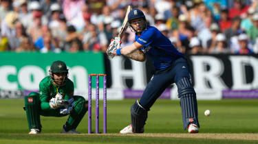 England vs Pakistan: Rekorder faller når Hales, Buttler og Morgan leder angrepet