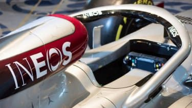 Mercedes W11 livery F1 2020 bil