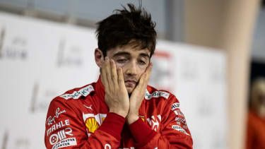 Ferrarijev Charles Leclerc se odzove, ko je bil tretji na VN Bahrajna 2019 F1
