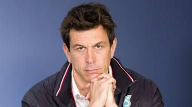 Šéf Mercedesu F1: Brexit bez dohody dává Ferrari „obrovskou výhodu“