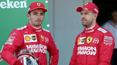 Kierowcy Ferrari Charles Leclerc i Sebastian Vettel