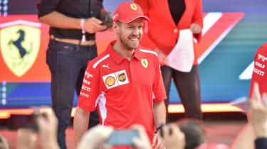 F1: Vettel napił się tytułu i dlaczego Hamilton jest „najlepszy i najgorszy”