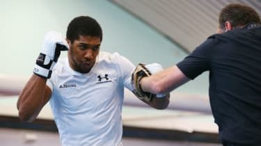 „Sunt numărul 1”: Anthony Joshua îi avertizează pe rivalii Tyson Fury și Deontay Wilder