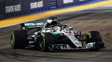 Pole position Lewis Hamilton F1 Singapuru GP