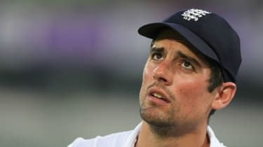 England taber til Bangladesh efter et 'grusomt' batting-kollaps
