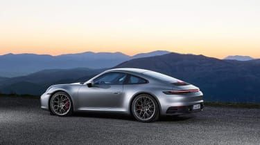Porsche 911 992