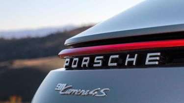 Porsche 911 992
