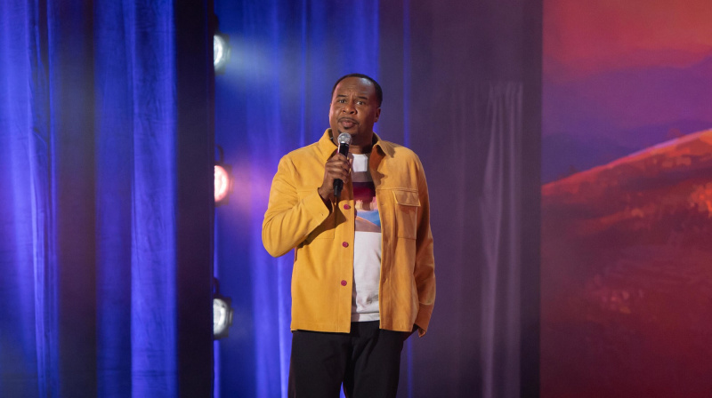   Ο Roy Wood Jr. στο Lonely Flowers