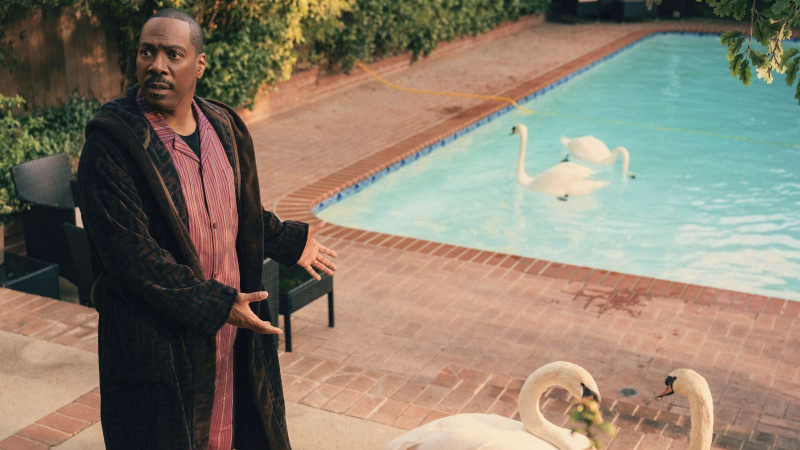 'Batty' og 'bizzaro' Eddie Murphy-komedie beviser en kjempehit på Prime Video