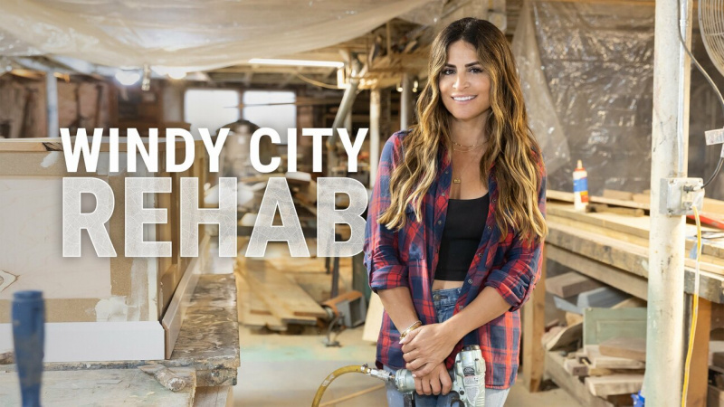   Alison Victoria อยู่ในผลงานศิลปะหลักสำหรับ Windy City Rehab