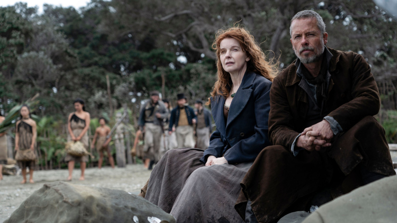   Jacqueline McKenzie a Guy Pearce vo filme The Convert