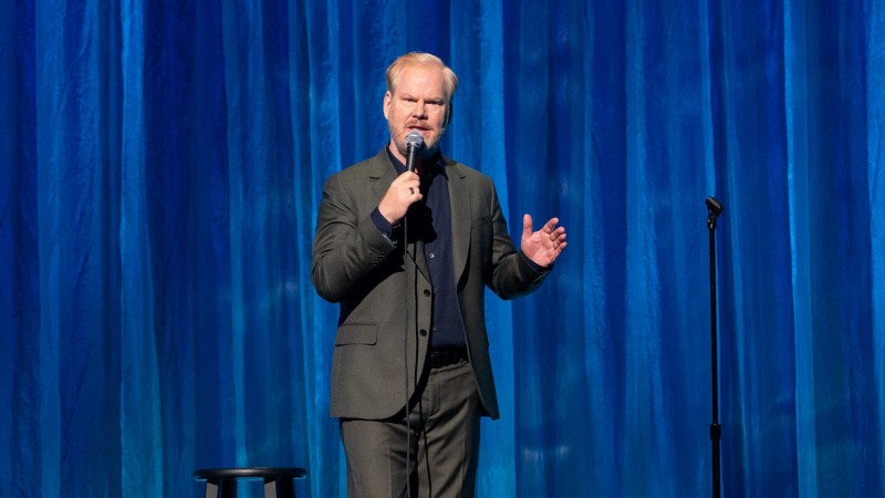   Jim Gaffigan predvádza stand up