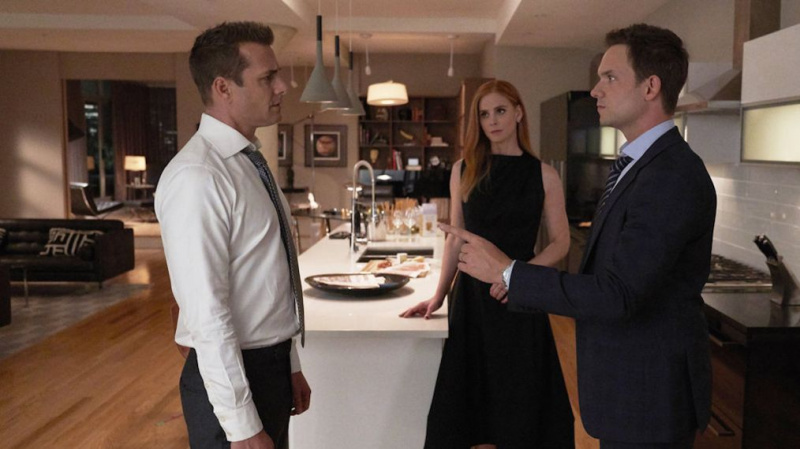 La firma enfrenta importantes consecuencias después del regreso de Mike a 'Suits' (RECAP)