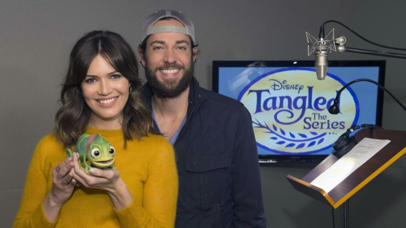 Mandy Moore och Zachary Levi förhandsgranska deras Disney Channel-film 'Tangled Before Ever After'