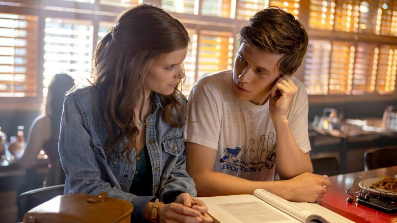 À voir : des vacances amusantes dans « Dash & Lily », Bad « Teacher », « Oak Island » Returns, « Rise of Nazis »