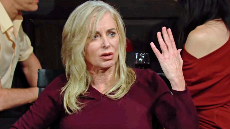 Eileen Davidson ขณะที่ Ashley สับสนใน The Young and the Restless