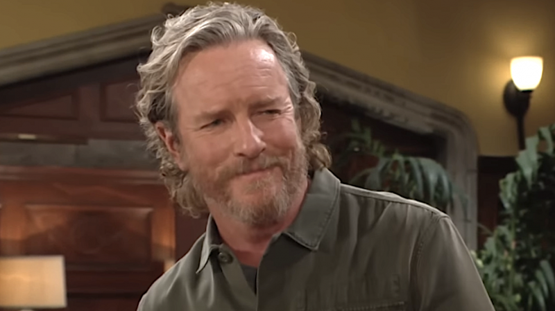   Linden Ashby ako Cameron Kirsten s úsmevom vo filme The Young and the Restless