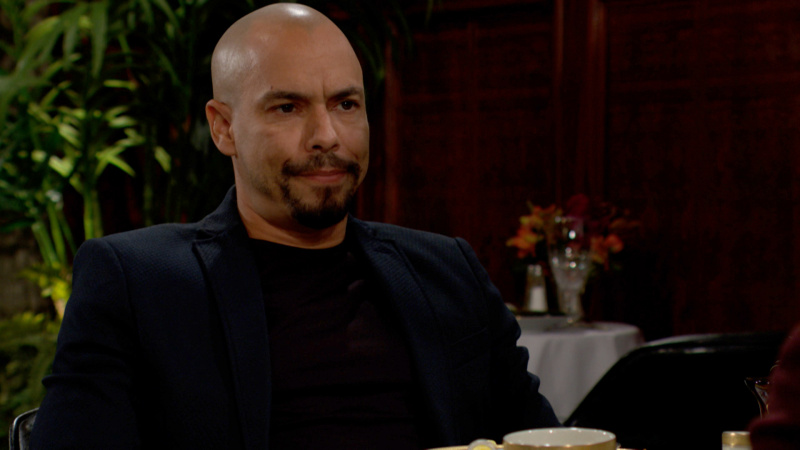   Bryton James ขณะที่ Devon ไม่พอใจใน The Young and the Restless