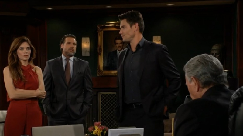   Amelia Heinle, Joshua Morrow และ Mark Grossman เป็น Victoria, Adam และ Nick ใน Victor's office in The Young and the Restless