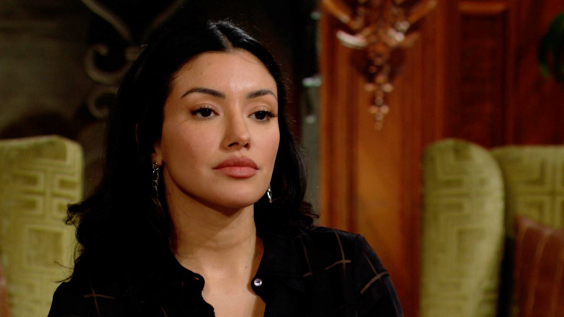   Zuleyka Silver รับบทเป็น Audra ขมวดคิ้วใน The Young and the Restless