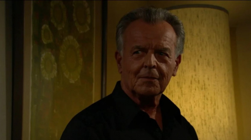 Ray Wise, The Young and the Restless dizisindeki Ian Ward rolünde
