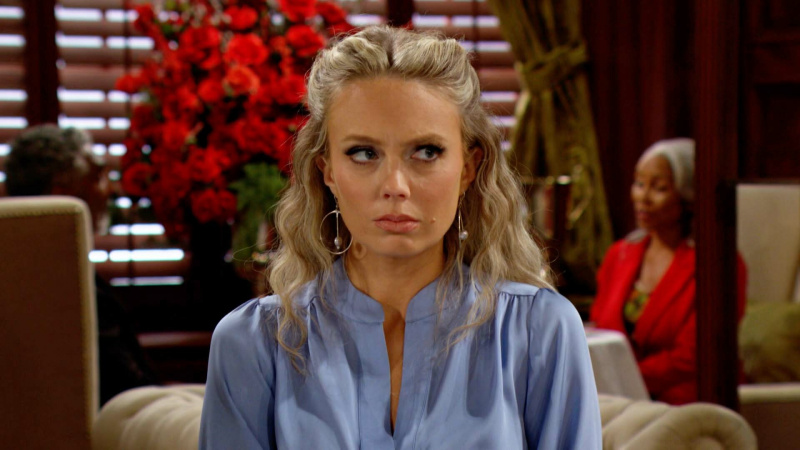   Melissa Ordway ako Abby v modrom vo filme The Young and the Restless