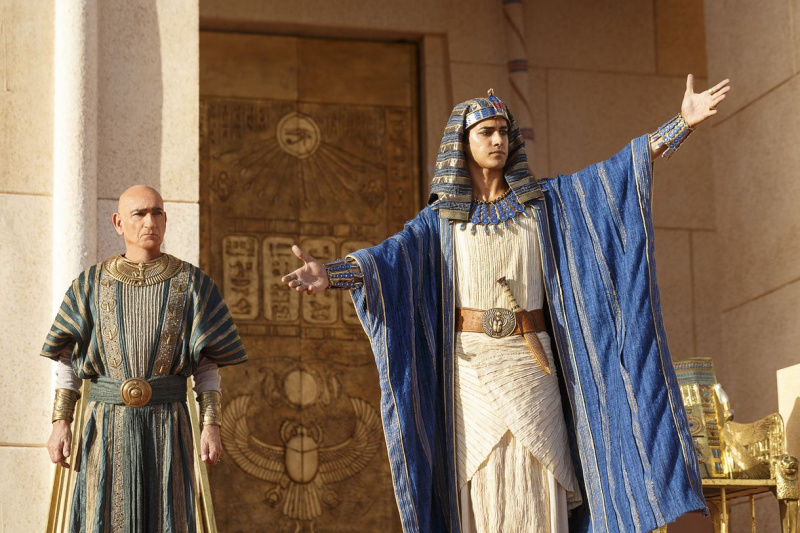 La miniserie de Tut convierte al legendario niño rey en el centro de atención
