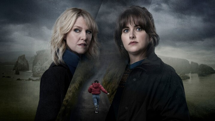   Shetlandský tím 8. sezóny Tosh a detektív inšpektorky Ruth Calder (Ashley Jensen).