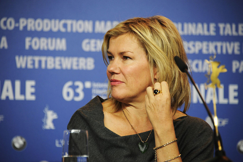   Robyn Malcolm.