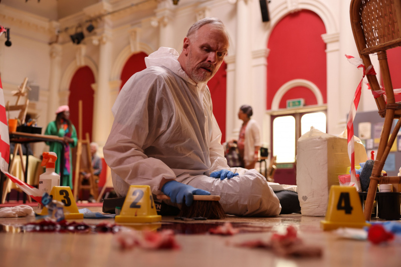 C'è un sacco di Greg Davies in giro in questo momento, ma in The Cleaner si vede un lato diverso di lui