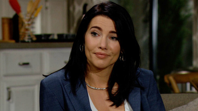 Steffy (Jacqueline MacInnes Wood) Rohkeassa ja kauniissa
