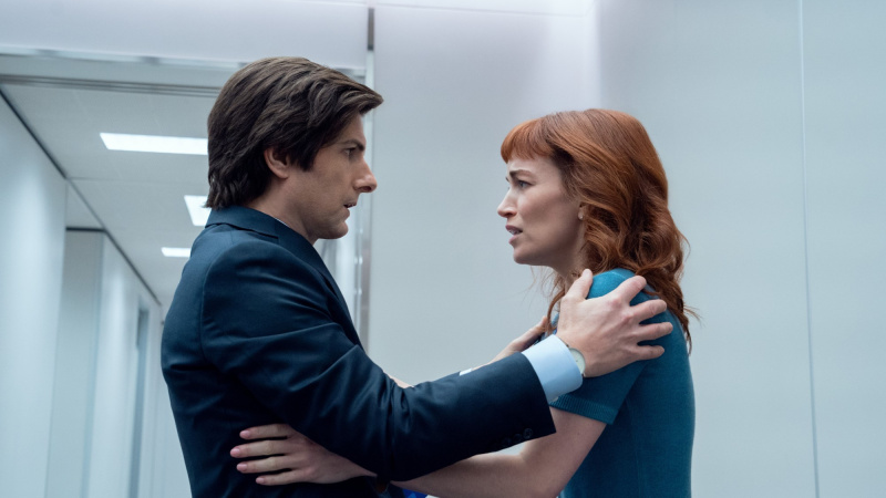   Adam Scott i Britt Lower u Severanceu