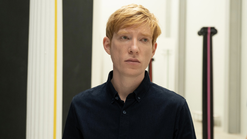   Domhnall Gleeson siyah tişörtlü Alice & Jack'teki Jack rolünde