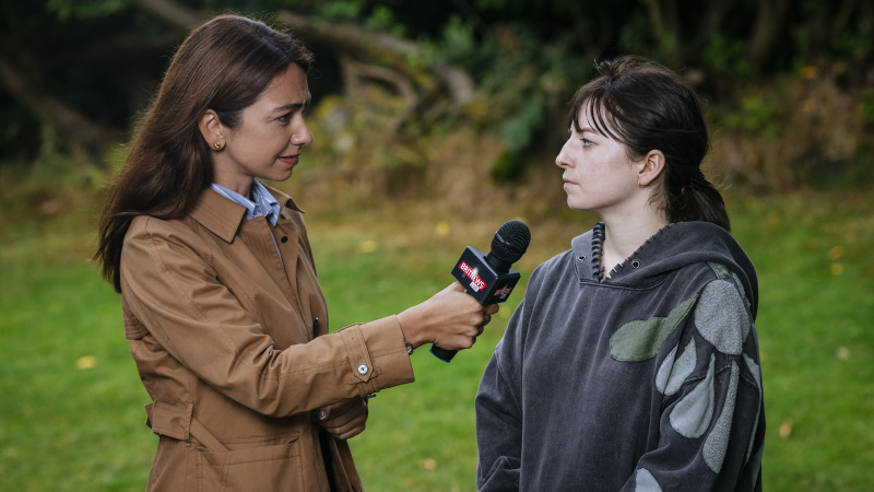   Hazel Doupe kaip Harper Fenn filme Sanctuary: A Witches Tale