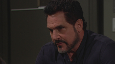   Bill (Don Diamont) vyzerá vážne vo filme The Bold and the Beautiful