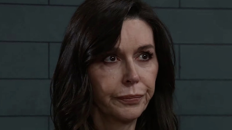 Finola Hughes, Anna rolünde General Hospital'da üzgün