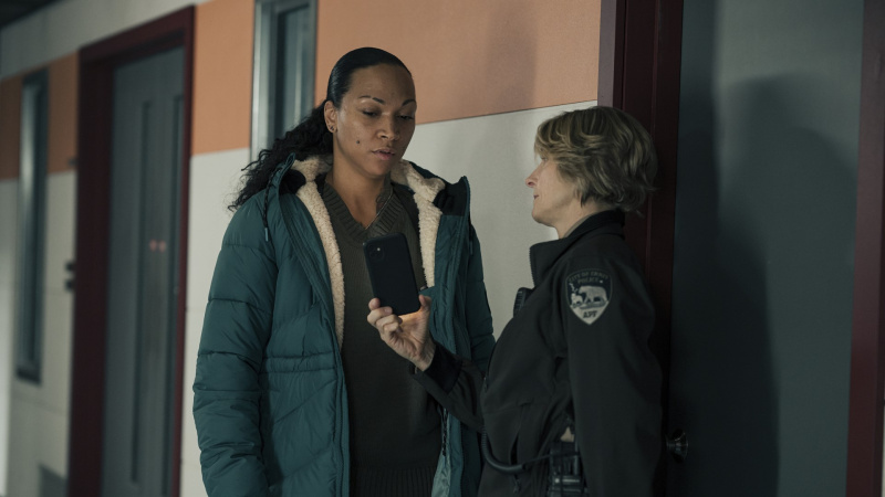  Kali Reis ja Jodie Foster elokuvassa True Detective