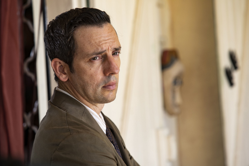Ralf Little จาก Death in Paradise เปิดเผยสิ่งที่เขาเกลียดเกี่ยวกับ Neville Parker
