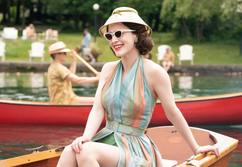   ภาพ: ราเชล บรอสนาฮาน (มิเรียม'Midge' Maisel)