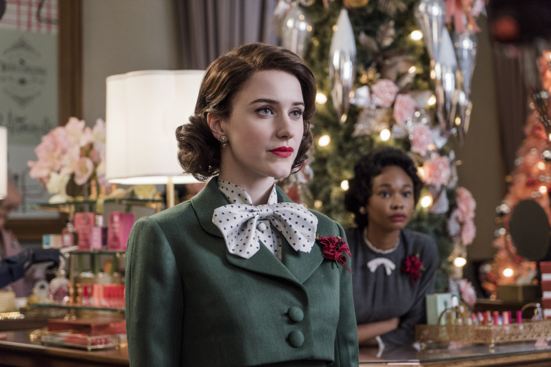   ภาพ: ราเชล บรอสนาฮาน (มิเรียม'Midge' Maisel)