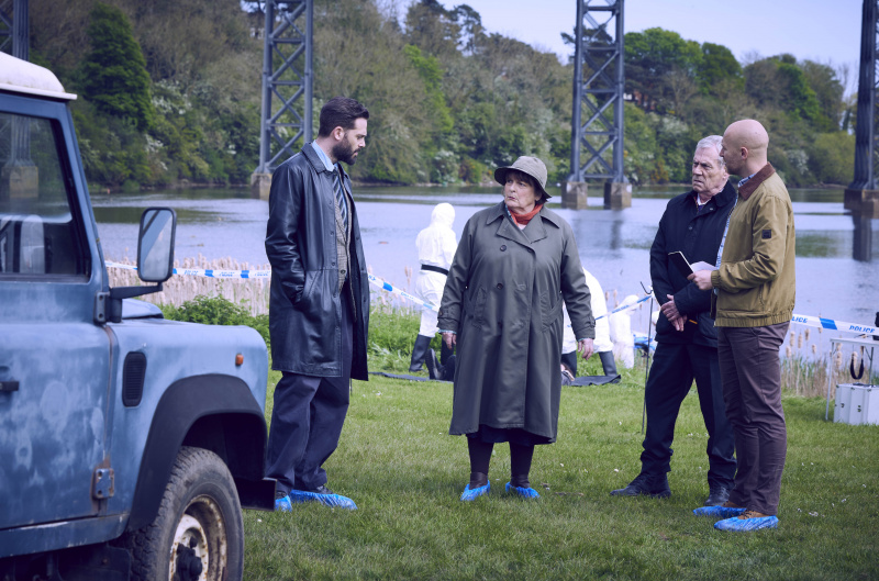   Brenda Blethyn Vera 14. hooajal Tyne'i kõrval.