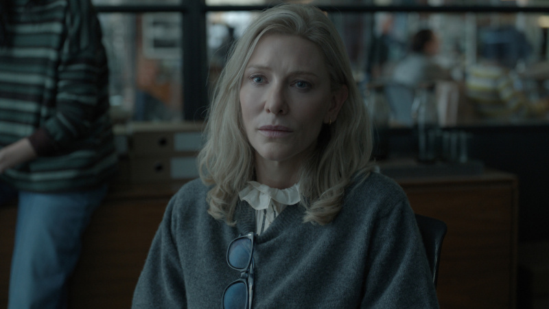   Cate Blanchett v epizóde 4 Vylúčenie zodpovednosti na Apple TV Plus