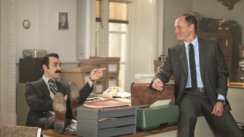   Justin Theroux ja Woody Harrelson elokuvassa Valkoisen talon putkimiehet